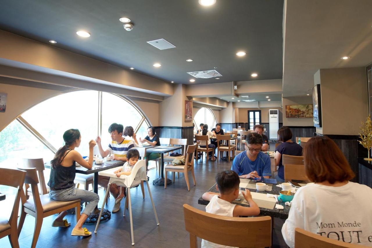 โฮเต็ล เดอ เทรียน่อน Hotel Taitung ภายนอก รูปภาพ